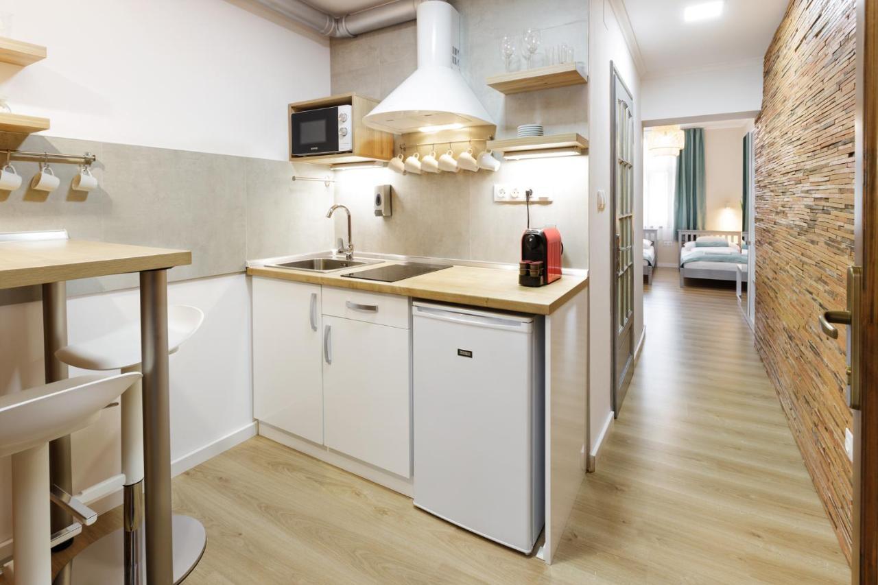 Anova Apartman Gyula Eksteriør billede